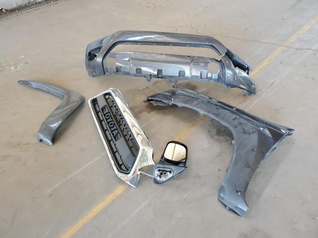 3TMJU4GN0CM132033 - 2012 TOYOTA TACOMA DOUBLE CAB PRERUNNER GRAY photo 12