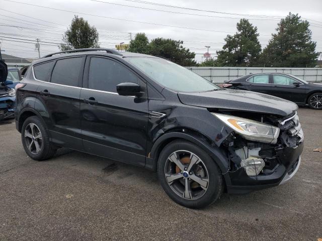 1FMCU9HD7JUA40630 - 2018 FORD ESCAPE SEL BLACK photo 4