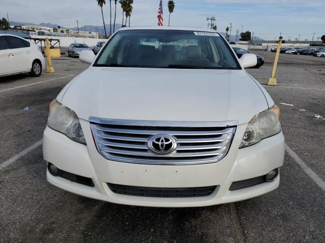 4T1BK36B48U256655 - 2008 TOYOTA AVALON XL WHITE photo 5