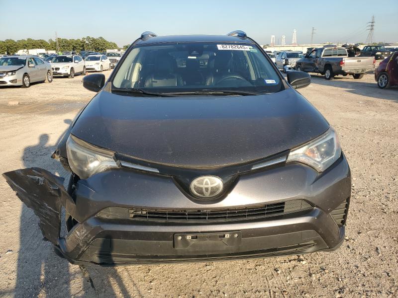 JTMZFREV6JJ736936 - 2018 TOYOTA RAV4 LE CHARCOAL photo 5