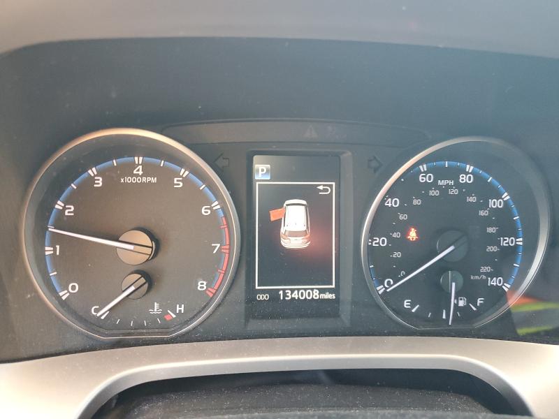 JTMZFREV6JJ736936 - 2018 TOYOTA RAV4 LE CHARCOAL photo 9