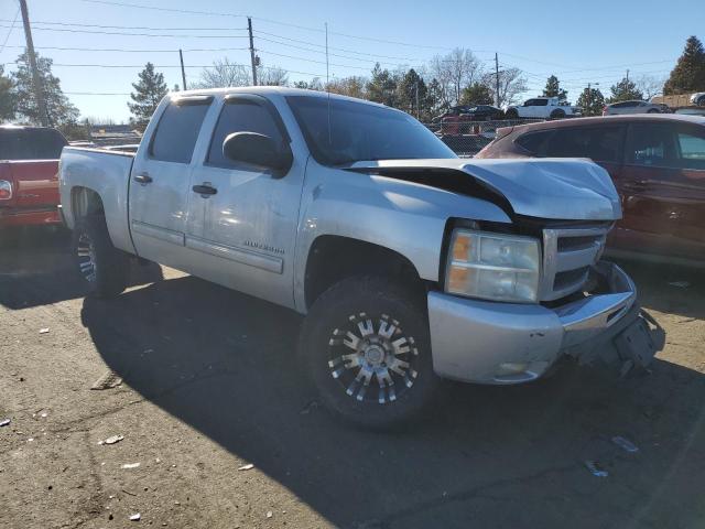 1GCPKSE37BF126296 - 2011 CHEVROLET SILVERADO K1500 LT SILVER photo 4