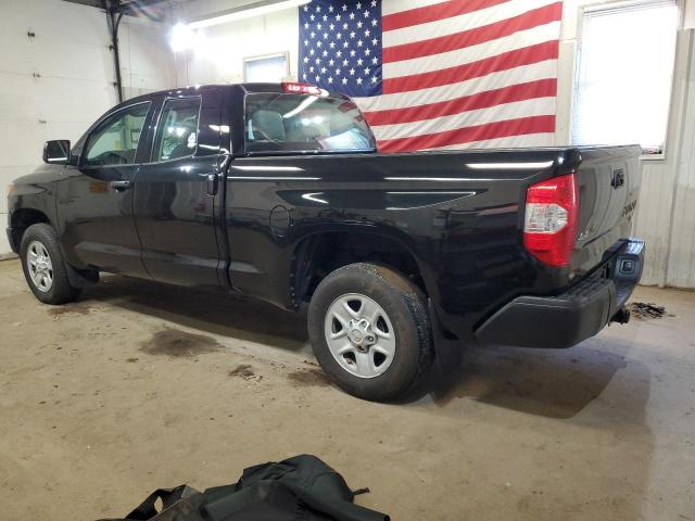 5TFUM5F15JX078687 - 2018 TOYOTA TUNDRA DOUBLE CAB SR/SR5 BLACK photo 2