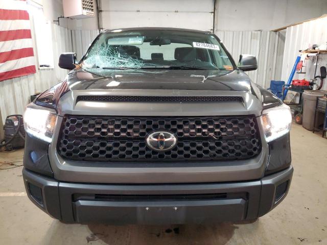 5TFUM5F15JX078687 - 2018 TOYOTA TUNDRA DOUBLE CAB SR/SR5 BLACK photo 5