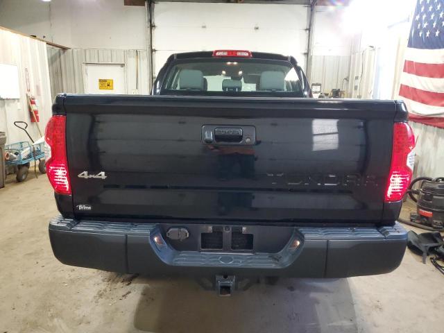 5TFUM5F15JX078687 - 2018 TOYOTA TUNDRA DOUBLE CAB SR/SR5 BLACK photo 6