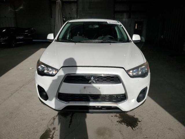 4A4AP3AU6FE006943 - 2015 MITSUBISHI OUTLANDER ES WHITE photo 5
