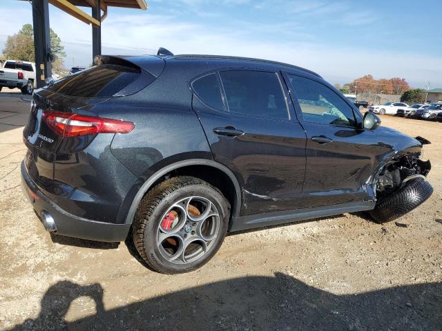 ZASFAKPN6J7B90746 - 2018 ALFA ROMEO STELVIO SPORT შავი ფოტო 3