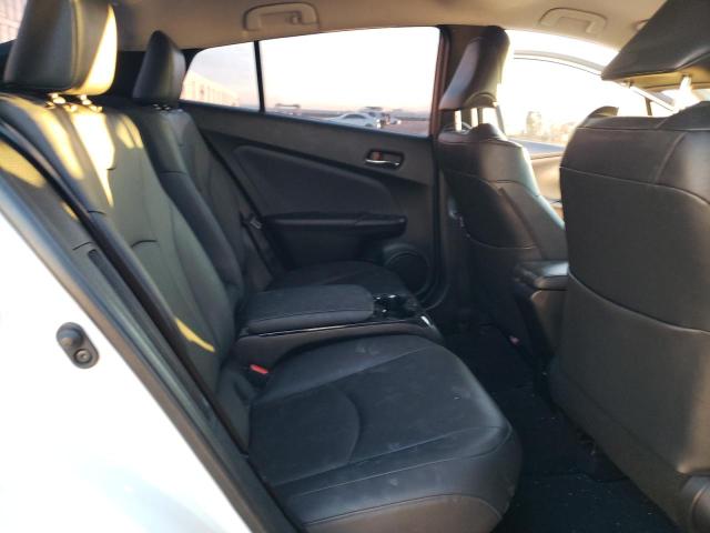 JTDKARFP5J3078238 - 2018 TOYOTA PRIUS PRIM თეთრი ფოტო 10