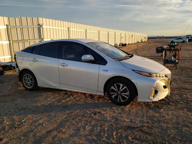 JTDKARFP5J3078238 - 2018 TOYOTA PRIUS PRIM თეთრი ფოტო 4