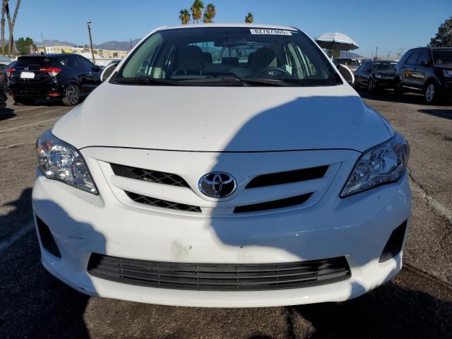 5YFBU4EE8DP106572 - 2013 TOYOTA COROLLA BASE WHITE photo 5