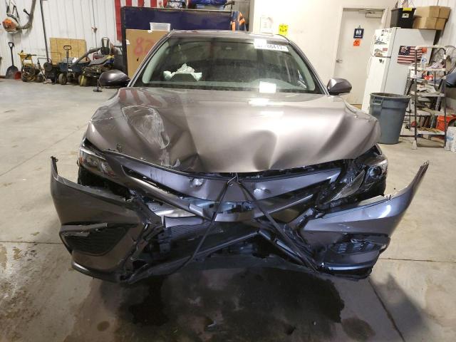 4T1G11BK3PU075726 - 2023 TOYOTA CAMRY SE NIGHT SHADE GRAY photo 5
