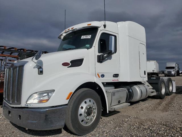 1XPBDP9XXGD335628 - 2016 PETERBILT 579 WHITE photo 2