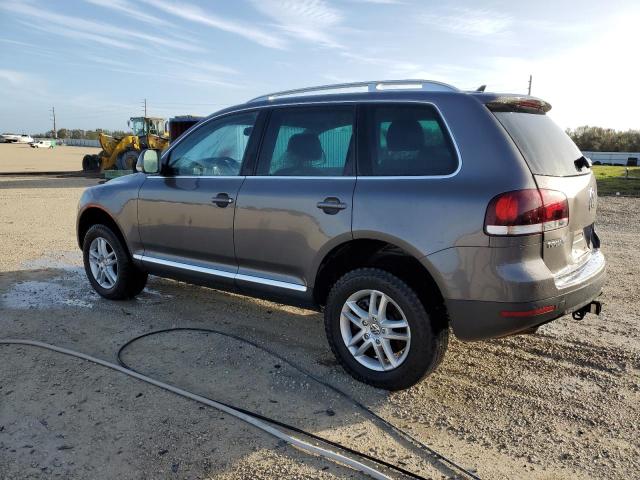 WVGBE77L68D028887 - 2008 VOLKSWAGEN TOUAREG 2 V6 GRAY photo 2