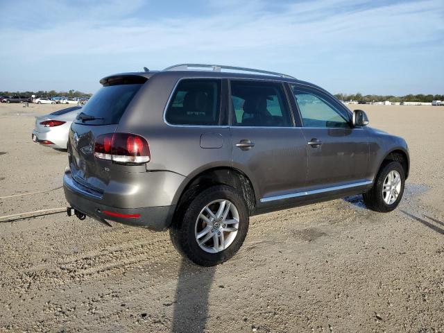 WVGBE77L68D028887 - 2008 VOLKSWAGEN TOUAREG 2 V6 GRAY photo 3