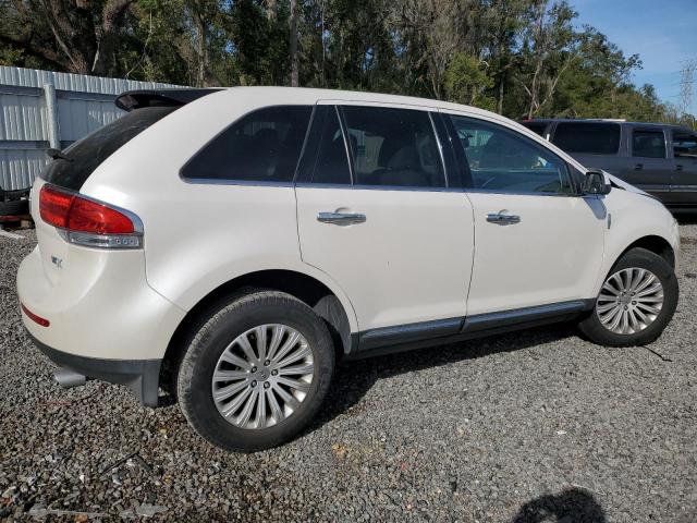 2LMDJ6JK0BBJ29665 - 2011 LINCOLN MKX WHITE photo 3