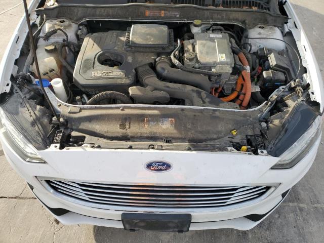 3FA6P0LU0KR241313 - 2019 FORD FUSION SE WHITE photo 11