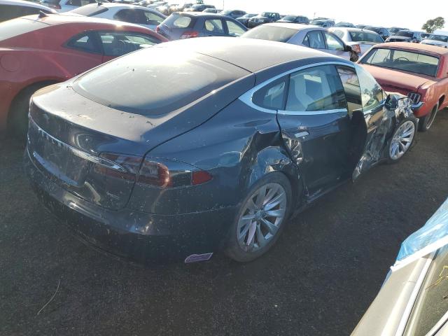 5YJSA1E24JF285651 - 2018 TESLA MODEL S 灰色 照片 3