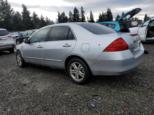 1HGCM56337A197915 - 2007 HONDA ACCORD SE SILVER photo 2