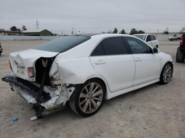 4T1BF3EK2BU585318 - 2011 TOYOTA CAMRY BASE WHITE photo 3