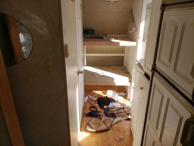 4YDT25R234G906713 - 2004 KEYSTONE OUTBACK TWO TONE photo 5