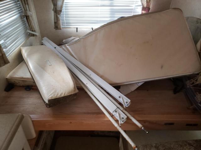 4YDT25R234G906713 - 2004 KEYSTONE OUTBACK TWO TONE photo 9