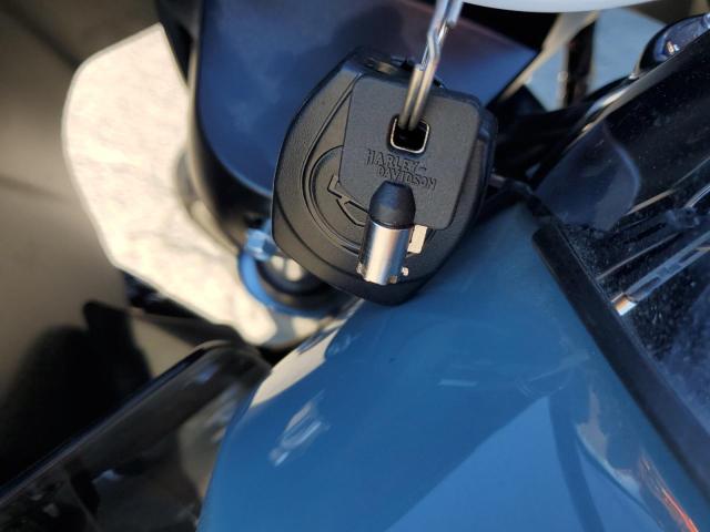 1HD1KH729RB615246 - 2024 HARLEY-DAVIDSON FLTRX 银色 照片 8