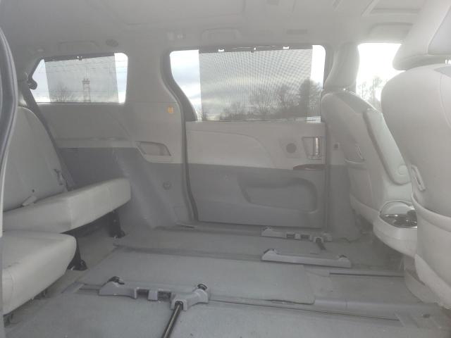 5TDDK3DC1CS041935 - 2012 TOYOTA SIENNA XLE SILVER photo 11