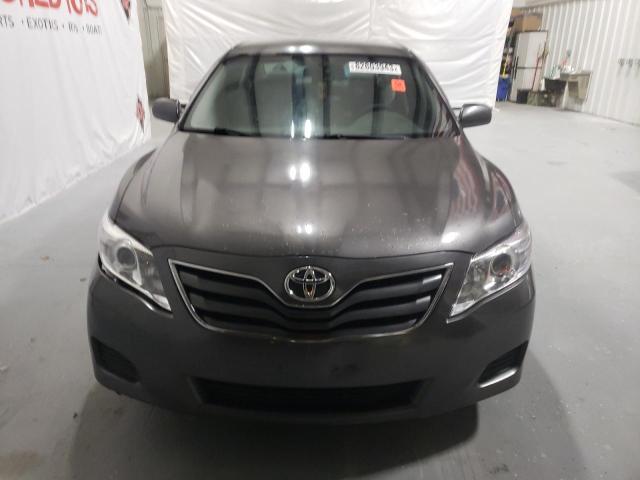 4T4BF3EK6BR195084 - 2011 TOYOTA CAMRY BASE GRAY photo 5