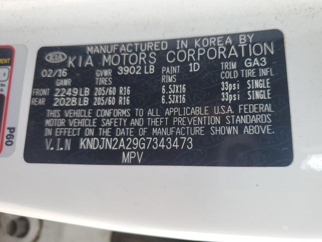 KNDJN2A29G7343473 - 2016 KIA SOUL WHITE photo 12