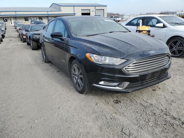 3FA6P0LU7HR382307 - 2017 FORD FUSION SE HYBRID BLACK photo 4