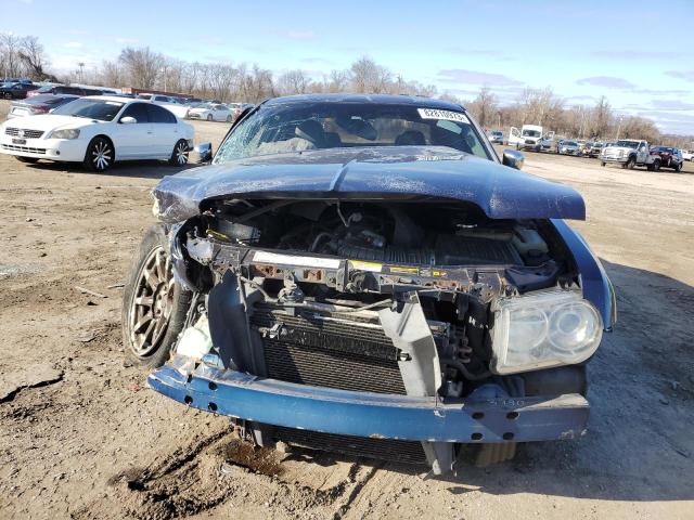 2C3AA63H25H500223 - 2005 CHRYSLER 300C BLUE photo 5