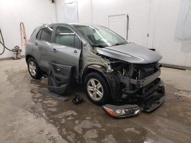 3GNCJKSB2LL215947 - 2020 CHEVROLET TRAX LS GRAY photo 4