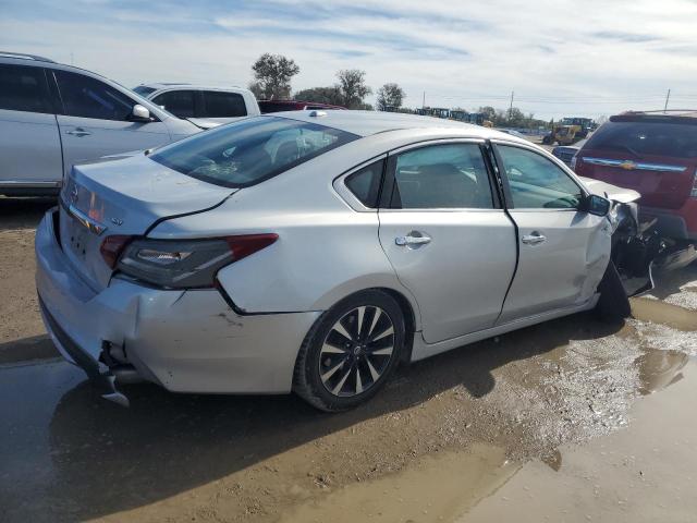 1N4AL3AP3JC130627 - 2018 NISSAN ALTIMA 2.5 SILVER photo 3