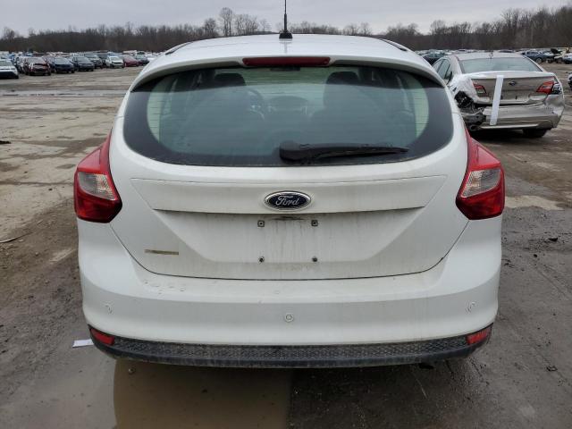 1FAHP3M22CL474391 - 2012 FORD FOCUS SEL WHITE photo 6