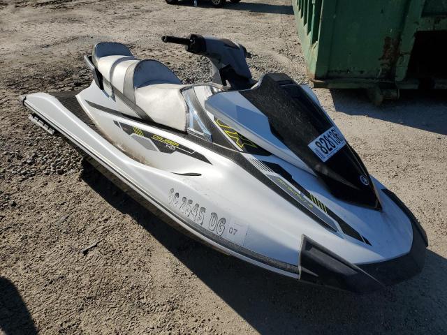 YAMA1343C717 - 2017 YAMAHA JETSKI WHITE photo 1