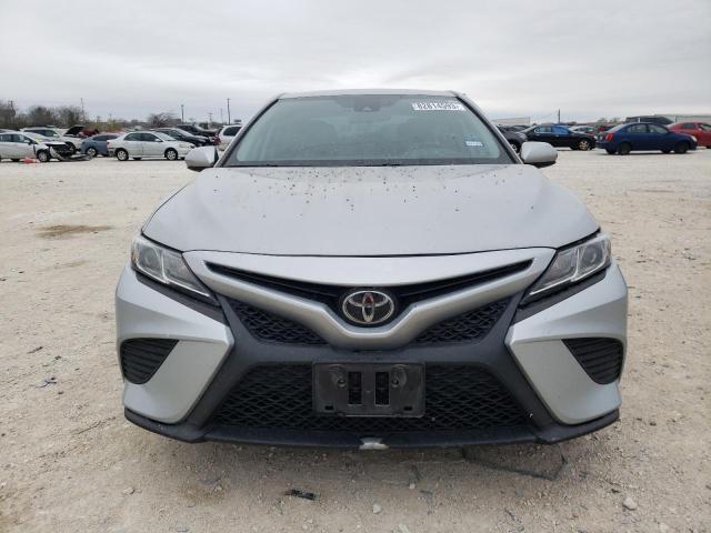 4T1B11HK1KU168805 - 2019 TOYOTA CAMRY L SILVER photo 5