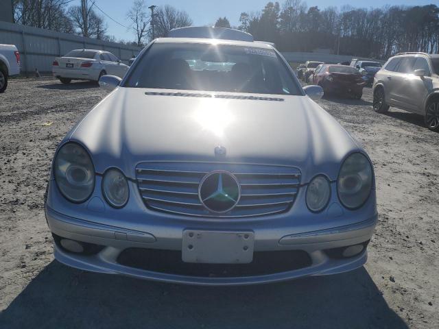 WDBUF76J84A469215 - 2004 MERCEDES-BENZ E 55 AMG SILVER photo 5