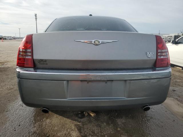 2C3KA63H16H253993 - 2006 CHRYSLER 300C GRAY photo 6