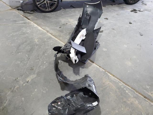 JTKJF5C70B3001801 - 2011 TOYOTA SCION TC 白色 照片 12