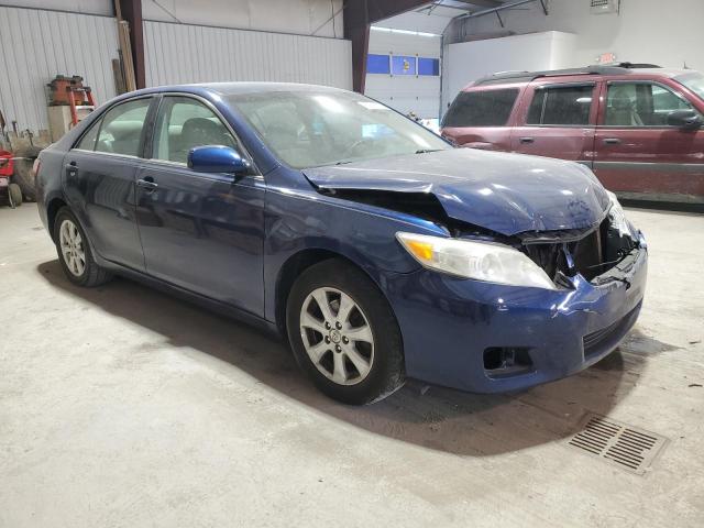 4T1BF3EK2BU632430 - 2011 TOYOTA CAMRY BASE BLUE photo 4