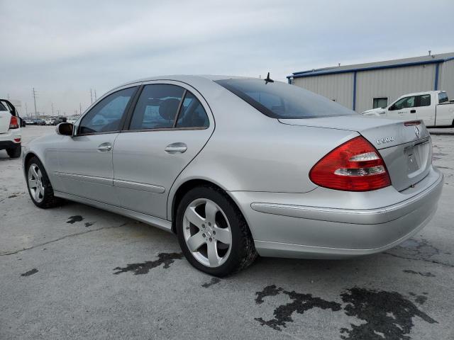 WDBUF70J35A688786 - 2005 MERCEDES-BENZ E 500 SILVER photo 2