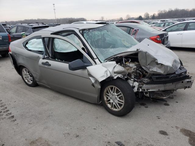 1FAHP33N38W255957 - 2008 FORD FOCUS SE SILVER photo 4