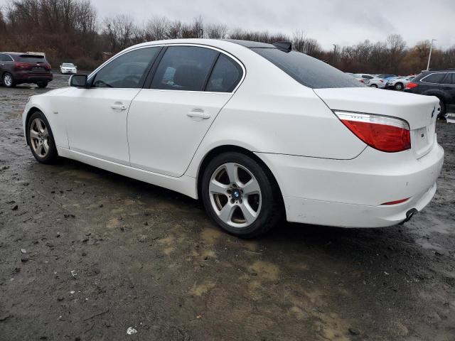 WBANV93508CZ65175 - 2008 BMW 535 XI WHITE photo 2