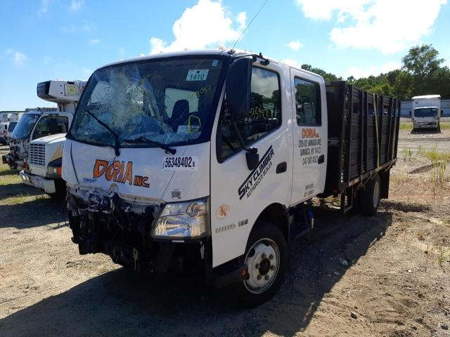 JHHWDM2H5JK008087 - 2018 HINO 195 WHITE photo 2