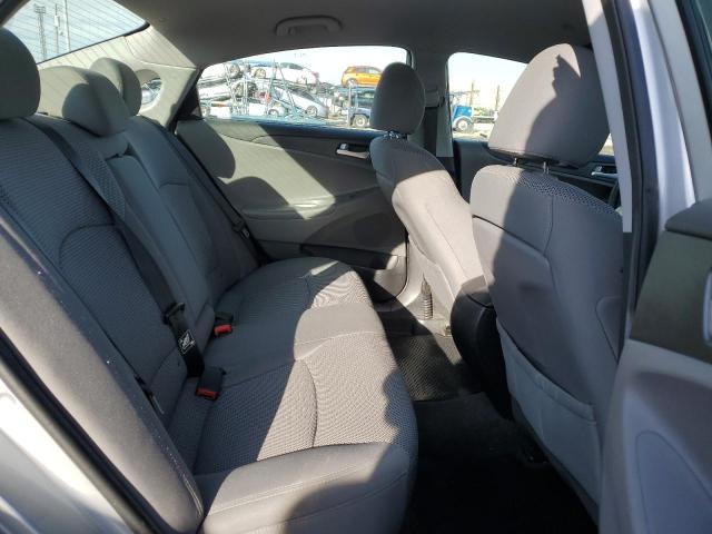 5NPEB4AC0CH469399 - 2012 HYUNDAI SONATA GLS SILVER photo 10