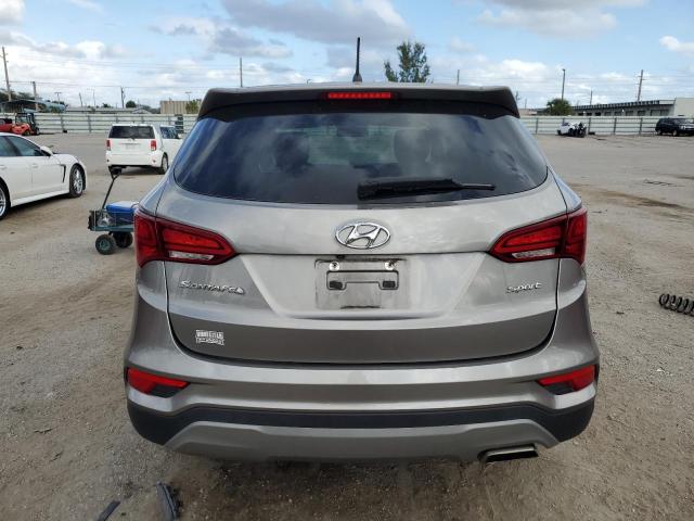 5NMZT3LB9JH055724 - 2018 HYUNDAI SANTA FE S GRAY photo 6