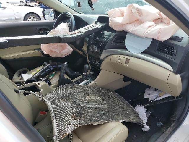 19UDE2F37GA024415 - 2016 ACURA ILX BASE WATCH PLUS WHITE photo 8