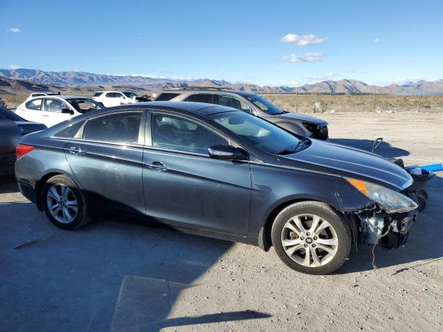 5NPEC4AC8DH678386 - 2013 HYUNDAI SONATA SE BLUE photo 4