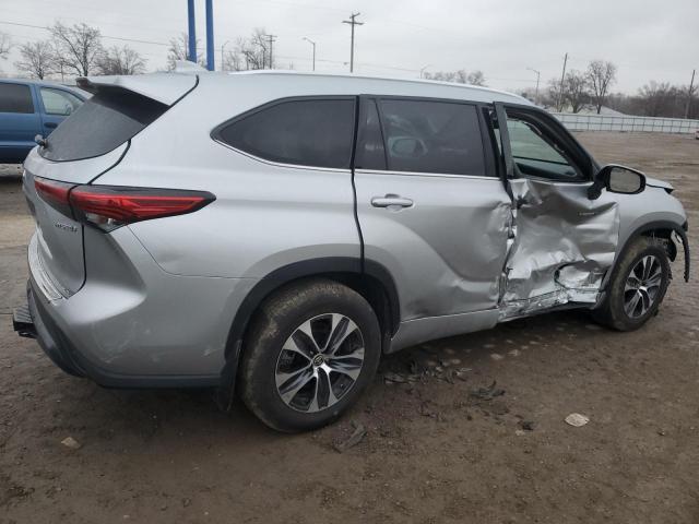 5TDHBRCH2LS513982 - 2020 TOYOTA HIGHLANDER HYBRID XLE SILVER photo 3