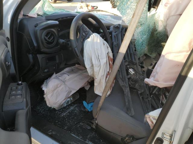 5TFAX5GN8JX130874 - 2018 TOYOTA TACOMA DOUBLE CAB Սպիտակ լուսանկար 8